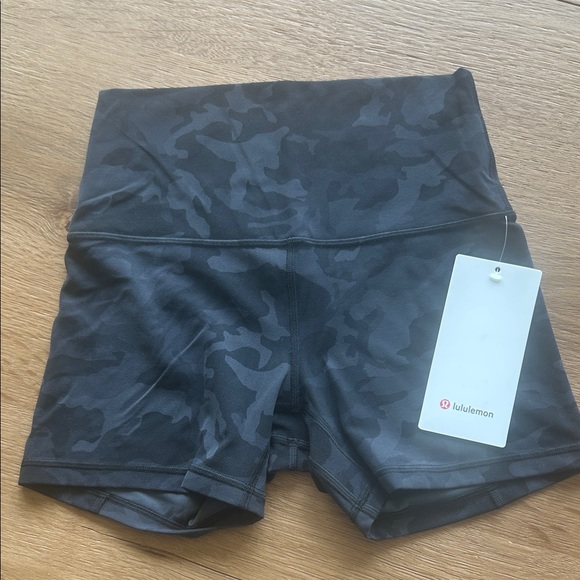 lululemon athletica Dark Camo Athletic Shorts NEW WITH TAGS - Picture 1 of 3